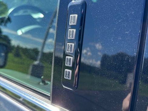 Used 2021 Ford F150 Platinum w/ Trailer Tow Package AWD/4WD image 17