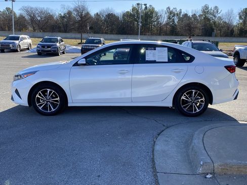 Used 2024 Kia Forte LXS image 4