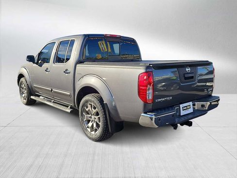 Used 2019 Nissan Frontier SL image 6