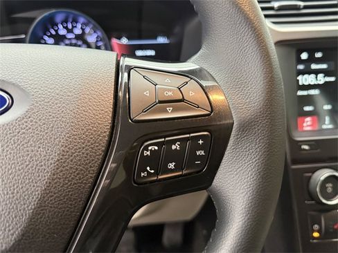 Used 2018 Ford Explorer XLT w/ Equipment Group 202A image 16