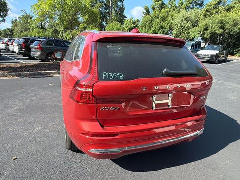Used 2023 Volvo XC60 B5 Plus AWD/4WD image 13