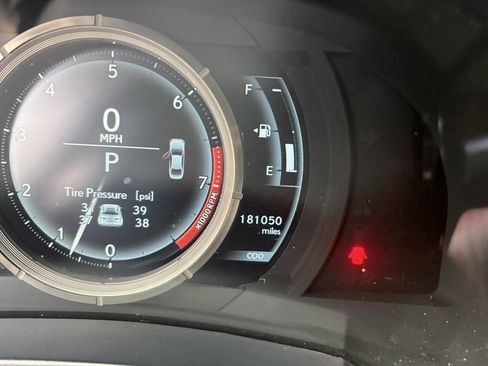 Used 2015 Lexus IS 350 w/ F-Sport Package RWD image 30