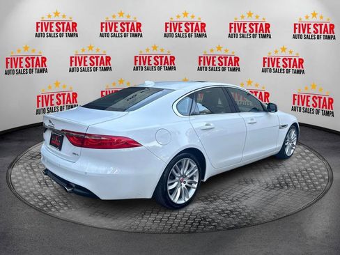 Used 2017 Jaguar XF Prestige image 7