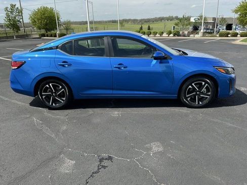 Used 2025 Nissan Sentra SV FWD image 2