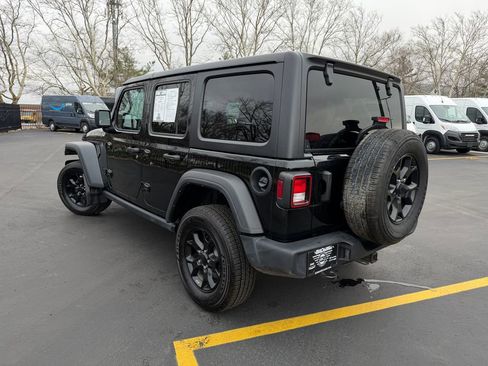 Used 2023 Jeep Wrangler Willys image 5