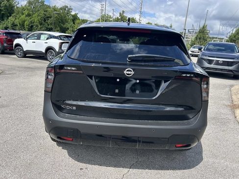 New 2026 Nissan Kicks SV w/ SV Premium Package FWD image 6