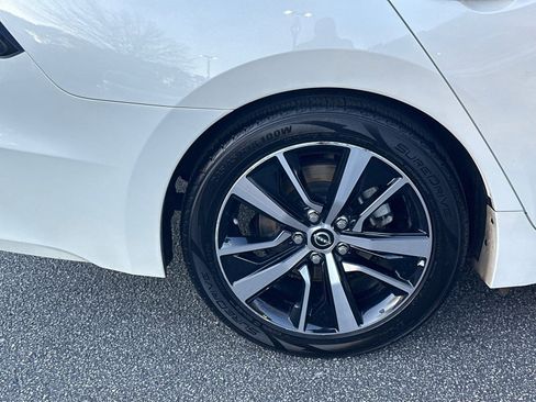 Used 2023 Nissan Maxima SV w/ Floor Mat Group image 17