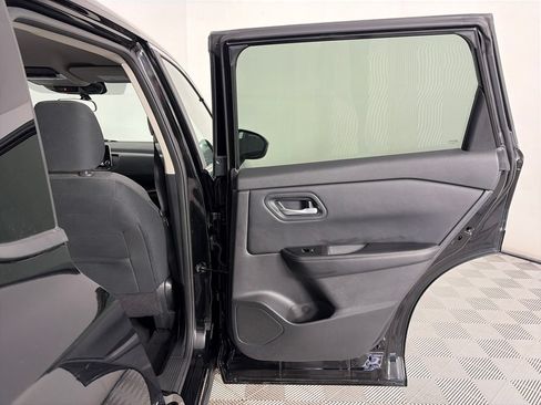 Used 2024 Nissan Rogue SV AWD/4WD image 27