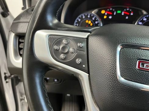 Used 2024 GMC Terrain SLT FWD image 25
