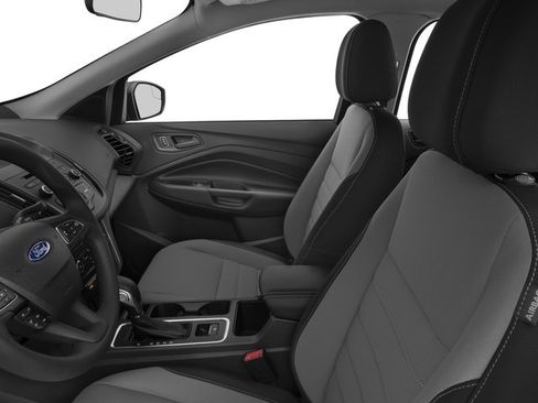 Used 2017 Ford Escape SE w/ Equipment Group 201A FWD image 9
