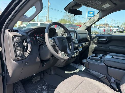 New 2026 Chevrolet Silverado 1500 Custom Trail Boss w/ LPO, Dark Essentials Package AWD/4WD image 5