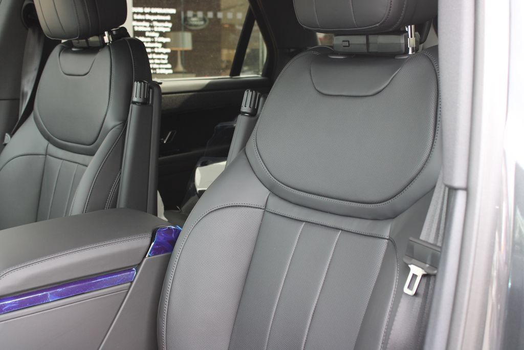 New 2026 Land Rover Range Rover Sport Dynamic SE AWD/4WD image 8