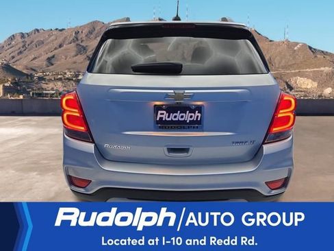 Used 2017 Chevrolet Trax LT w/ LT Convenience Package image 4