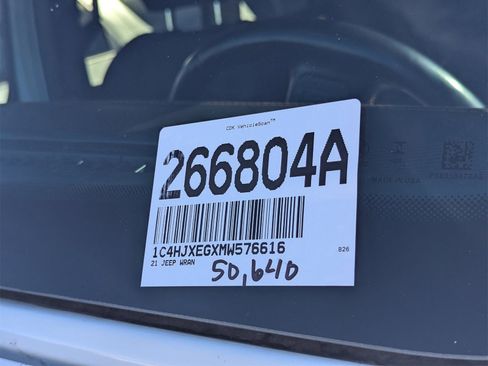 Used 2021 Jeep Wrangler Unlimited Sahara image 10