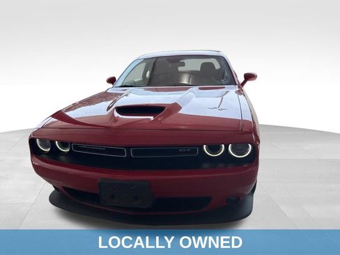 Used 2022 Dodge Challenger GT RWD image 4