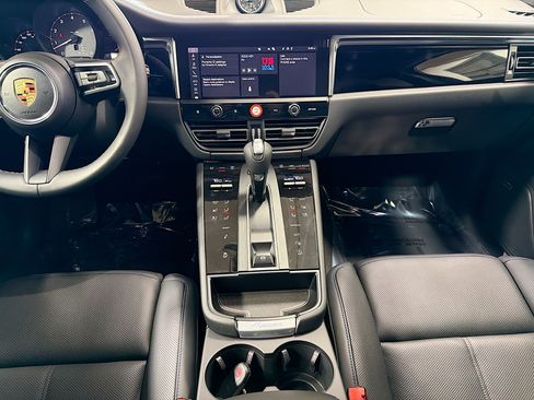 Certified 2026 Porsche Macan S AWD/4WD image 19