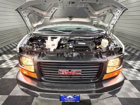 Used 2017 GMC Savana 3500 LS image 33