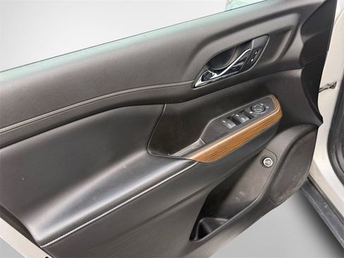 Used 2019 GMC Acadia SLE image 14