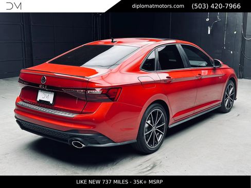 Used 2025 Volkswagen Jetta GLI Autobahn FWD image 7