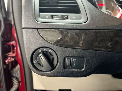 Used 2016 Dodge Grand Caravan SXT w/ Rear Park Assist Package image 17