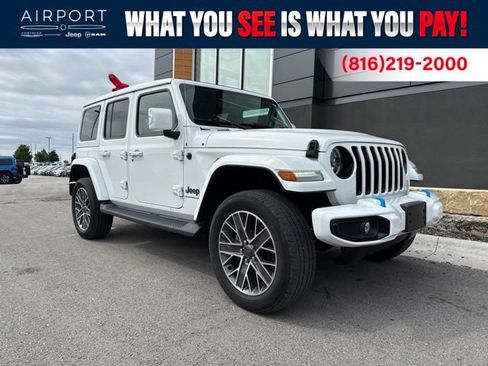 Used 2023 Jeep Wrangler Unlimited Sahara AWD/4WD image 1