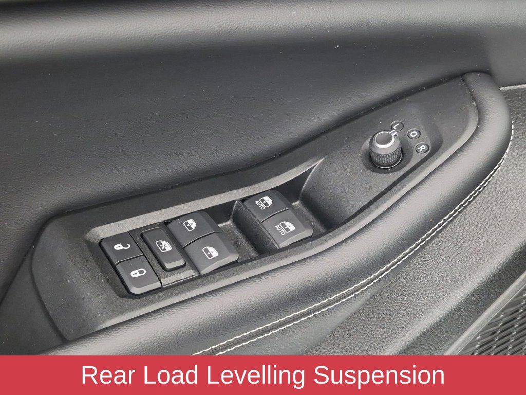 Used 2024 Jeep Grand Cherokee Altitude AWD/4WD image 14