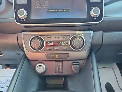 Used 2025 Nissan Leaf S FWD image 23