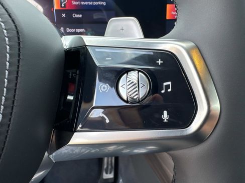 New 2025 BMW 750e xDrive AWD/4WD image 31