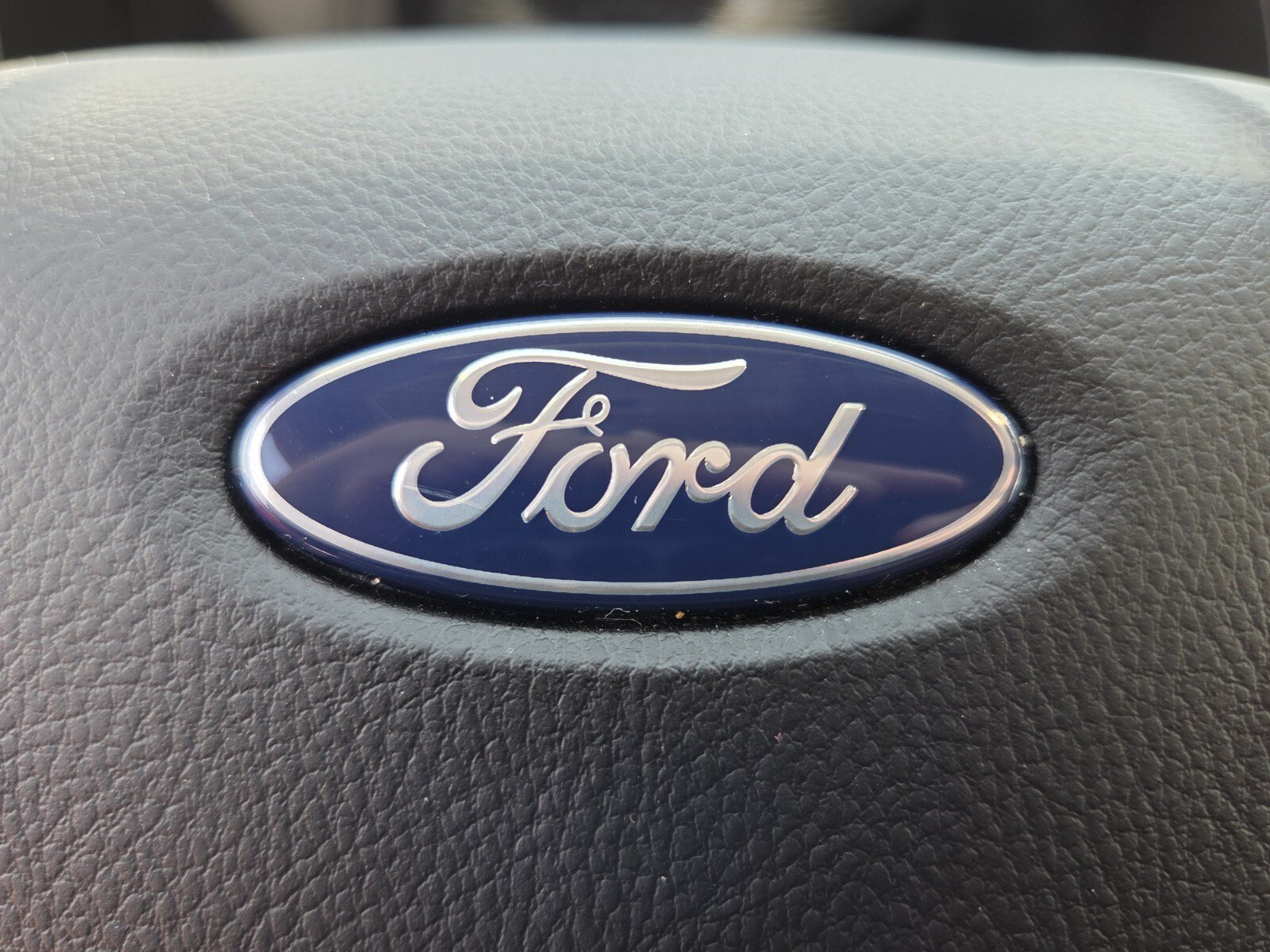 Used 2023 Ford Edge SEL w/ Convenience Package AWD/4WD image 32
