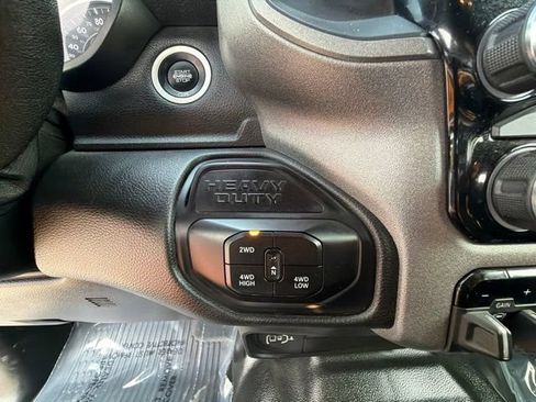 Used 2025 RAM 3500 Tradesman w/ Chrome Appearance Group AWD/4WD image 24