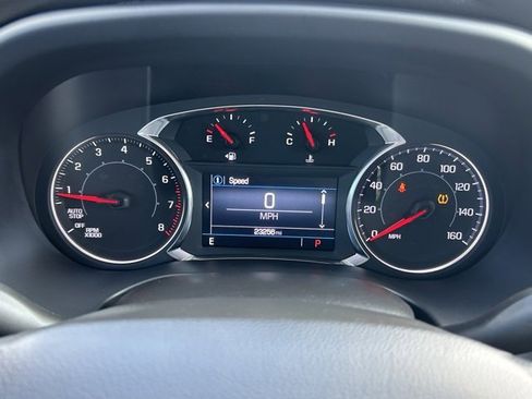 Certified 2023 GMC Acadia SLE w/ Driver Convenience Package image 19