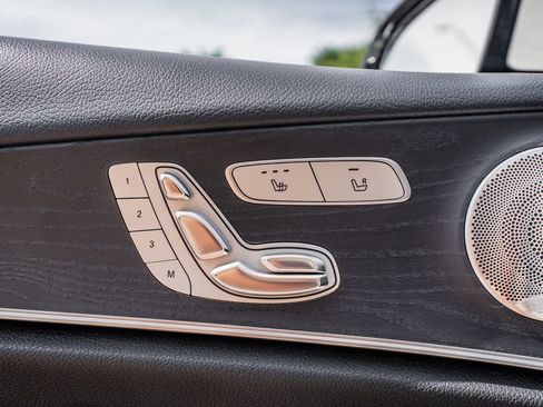 Used 2017 Mercedes-Benz E 300 4MATIC image 18