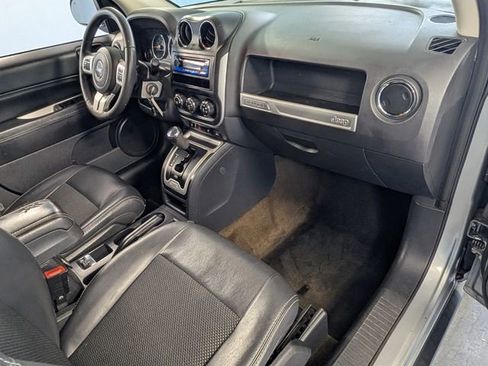 Used 2016 Jeep Compass Latitude w/ Sun/Sound Group image 16