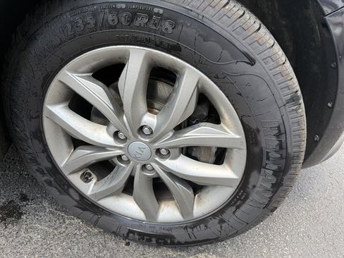 Used 2019 Kia Sedona EX FWD image 6