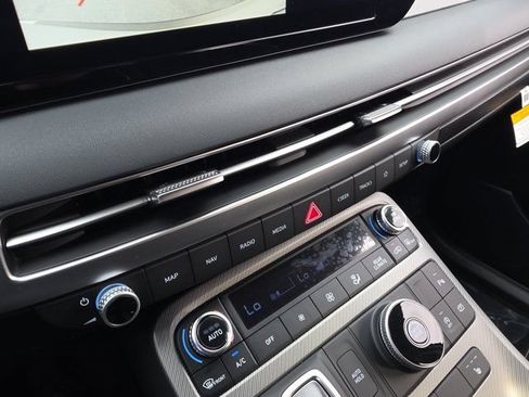 Used 2025 Hyundai Palisade SEL FWD image 27