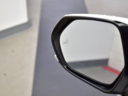 Used 2022 Toyota Prius LE image 24