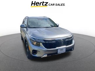 Used 2025 Kia Seltos S video 1