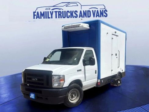Used 2023 Ford E-350 and Econoline 350 Super Duty w/ Power Windows & Locks Group RWD image 1