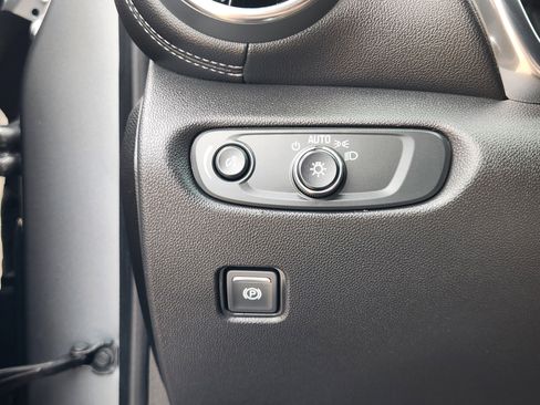 Certified 2024 Chevrolet Blazer LT w/ Driver Confidence Package image 23