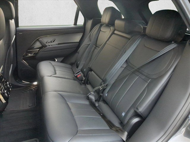 New 2027 Land Rover Range Rover Sport SE AWD/4WD image 16