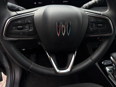 Used 2025 Buick Encore GX Preferred image 32
