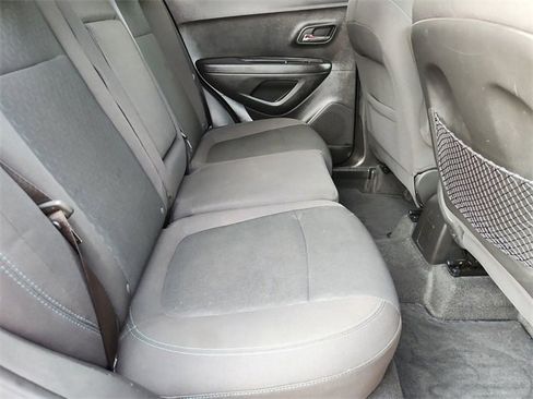 Used 2015 Chevrolet Trax LS image 23
