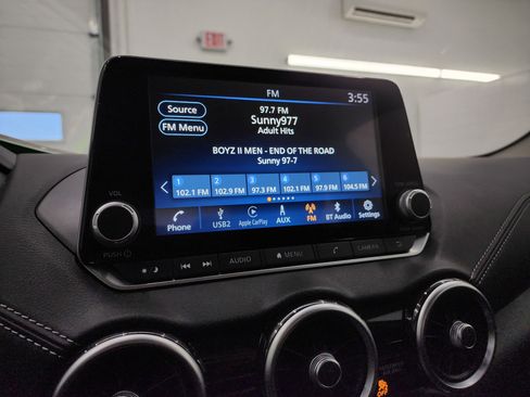 Used 2023 Nissan Sentra SV image 11