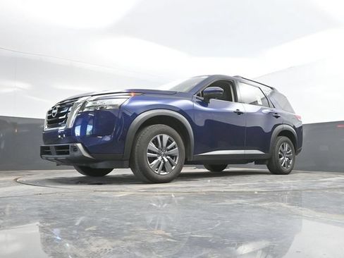 Used 2025 Nissan Pathfinder SV FWD image 49