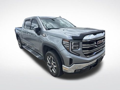 Used 2023 GMC Sierra 1500 SLT w/ SLT Premium Package AWD/4WD image 2