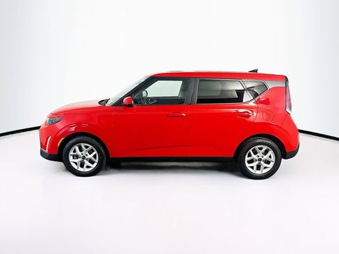 Used 2025 Kia Soul LX w/ LX Technology Package image 4
