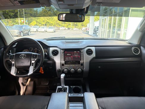 Used 2021 Toyota Tundra SR5 w/ SR5 Upgrade Package AWD/4WD image 11