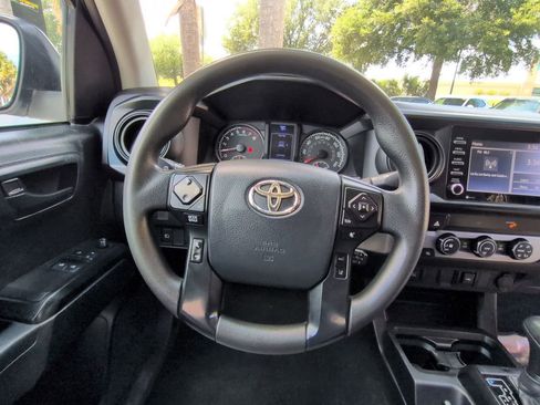 Used 2020 Toyota Tacoma SR AWD/4WD image 11