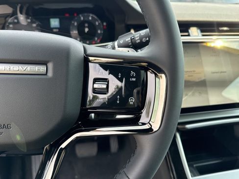 New 2025 Land Rover Range Rover Evoque S image 19