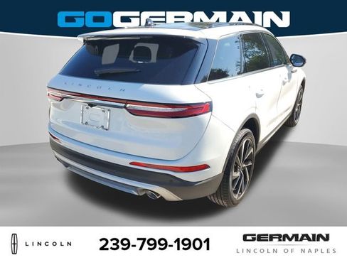 New 2026 Lincoln Corsair Reserve image 8